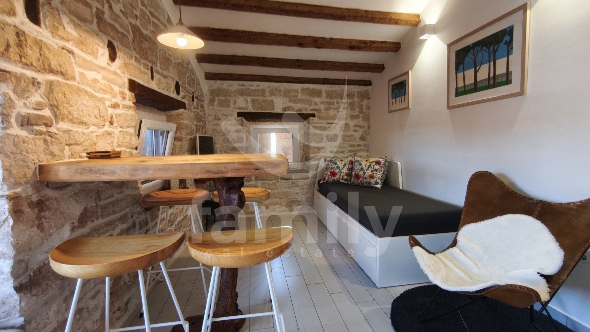 ZWEI CHARMANTE WOHNUNGEN ZUM VERKAUF IN DER ALTSTADT VON ROVINJ