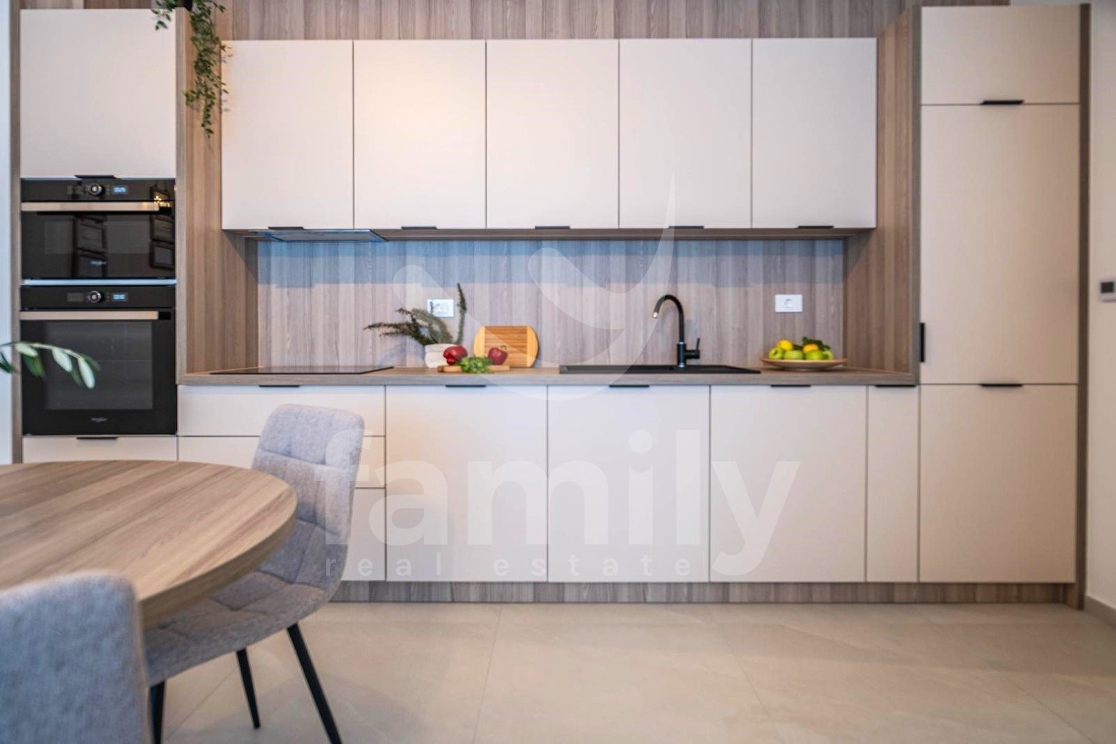 MODERAN STAN ZA NAJAM NA ATRAKTIVNOJ LOKACIJI