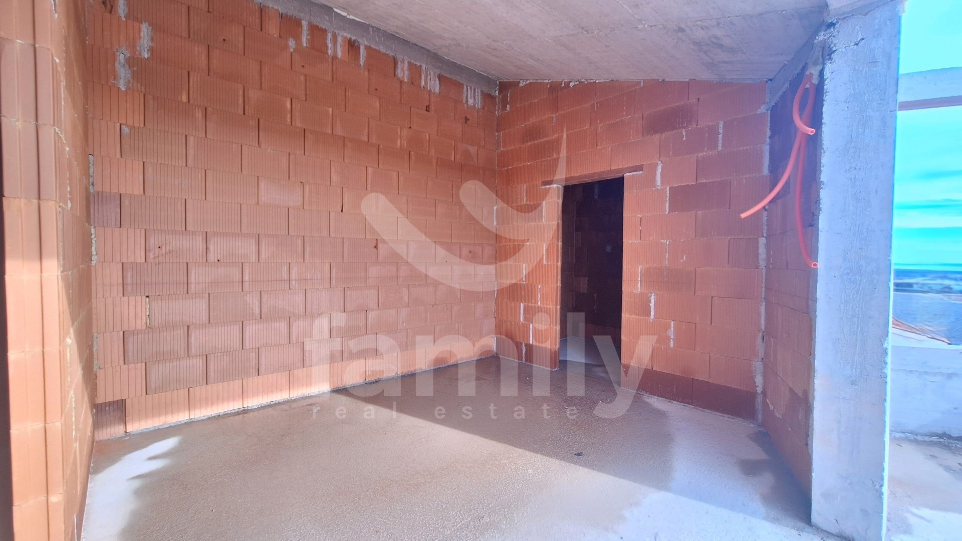 GERÄUMIGES FAMILIEN-PENTHOUSE MIT ATEMBERAUBENDEM MEERBLICK