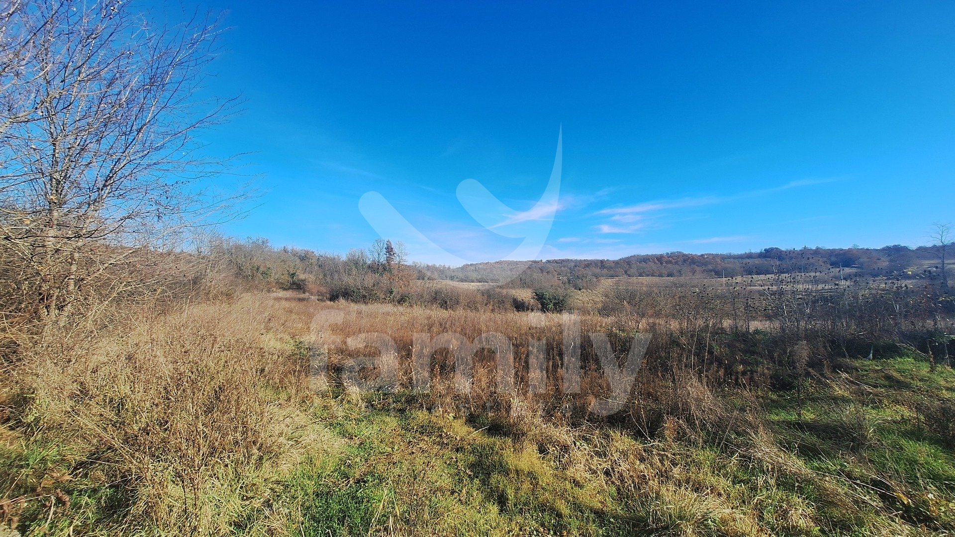 EXCLUSIVE SALE OF SPACIOUS BUILDING LAND