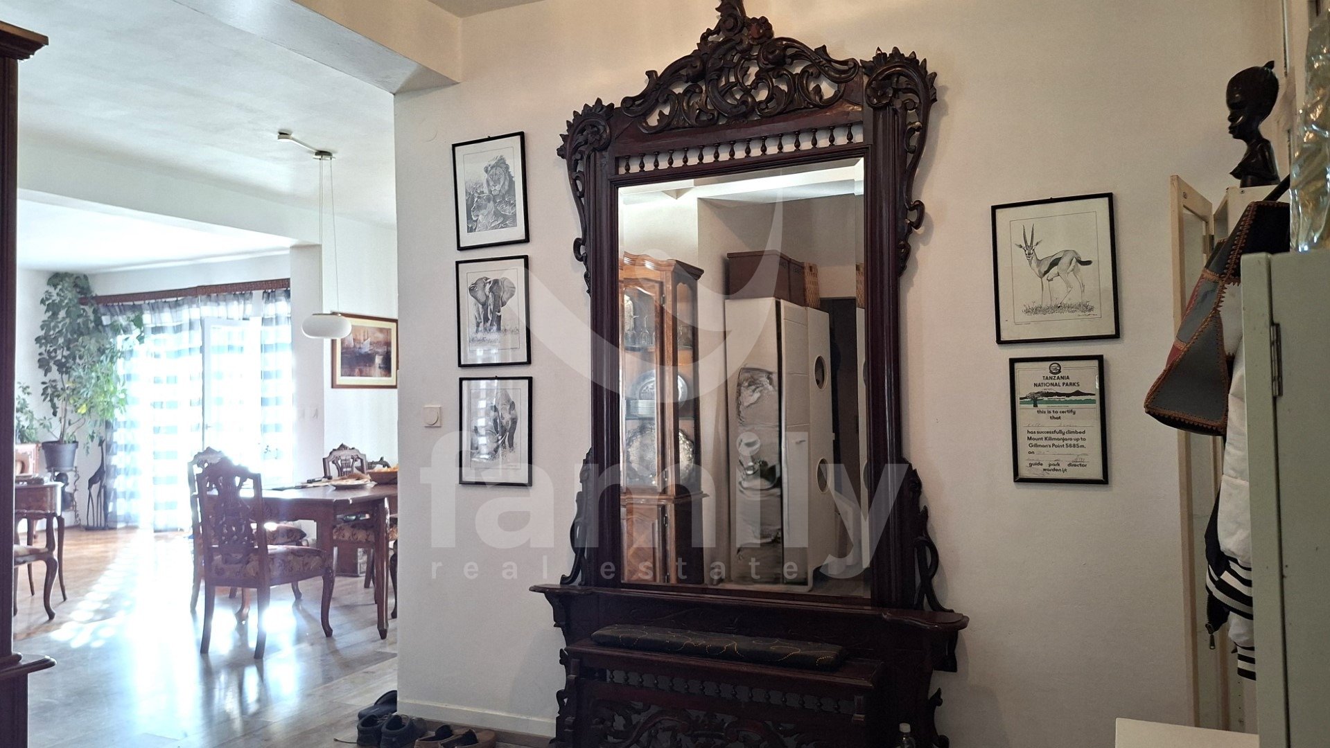 VERKAUF EINES HOCHPROFITABLEN HAUSES MIT MEERESBLICK