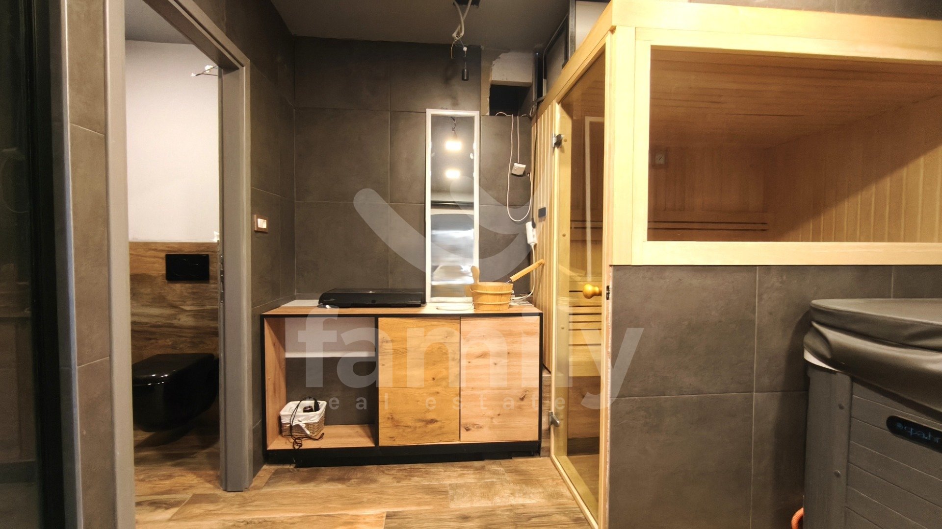 EKSKLUZIVNA PRODAJA ATRAKTIVNOG APARTMANA NA TOP LOKACIJI