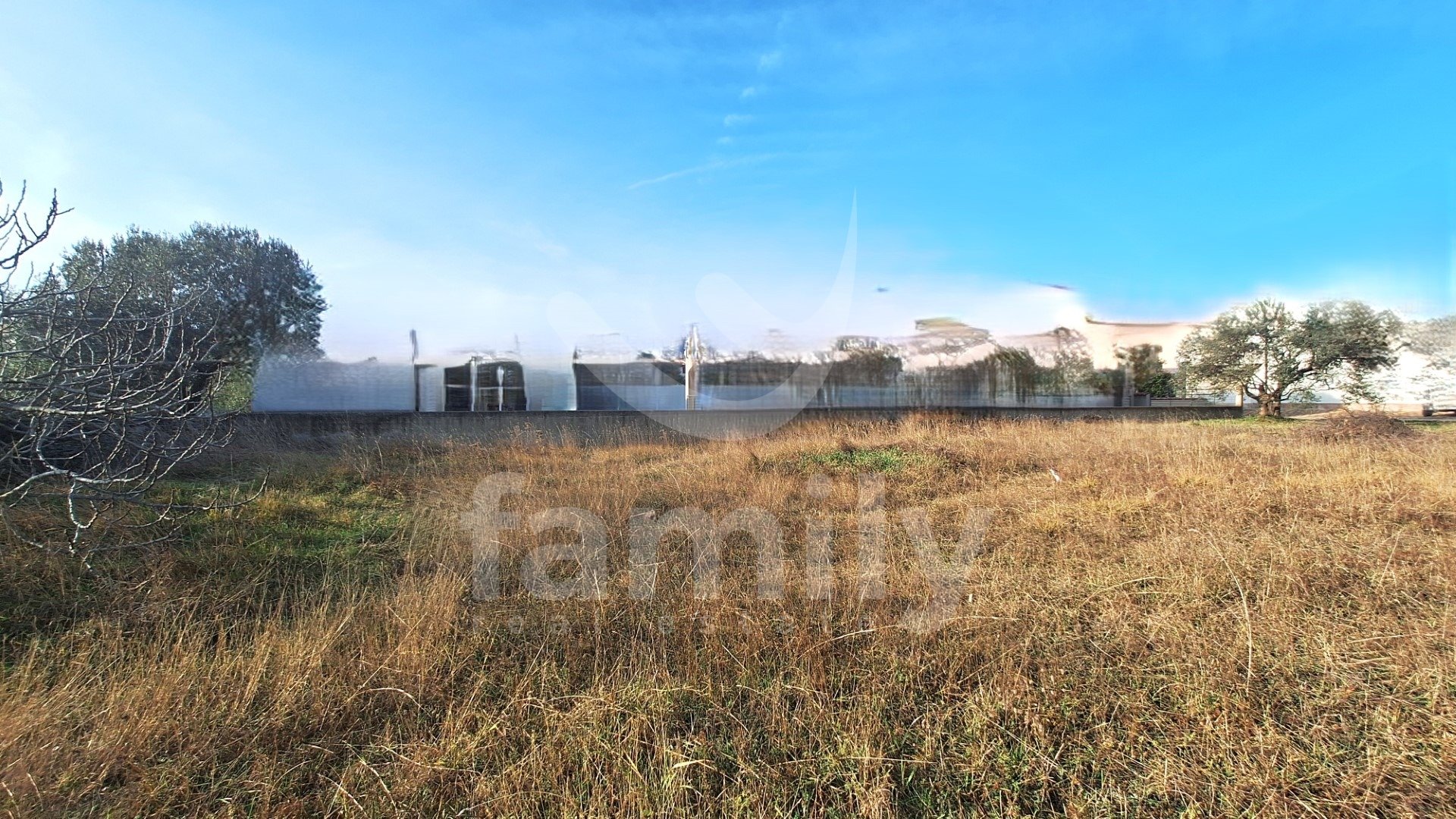 PRODAJA GRAĐEVINSKOG ZEMLJIŠTA STAMBENE NAMJENE U BLIZINI MORA