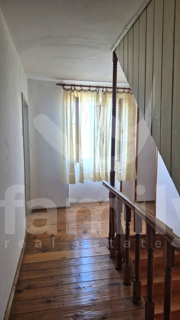 SCHÖNES HAUS MIT GARTEN UND GROßEM BAUPOTENZIAL