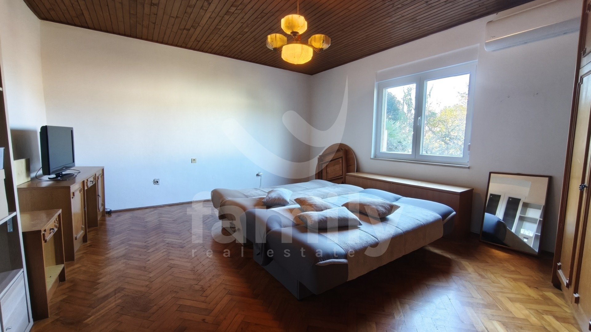 PRODAJA SAMOSTOJEĆE KUĆE NA TOP LOKACIJI