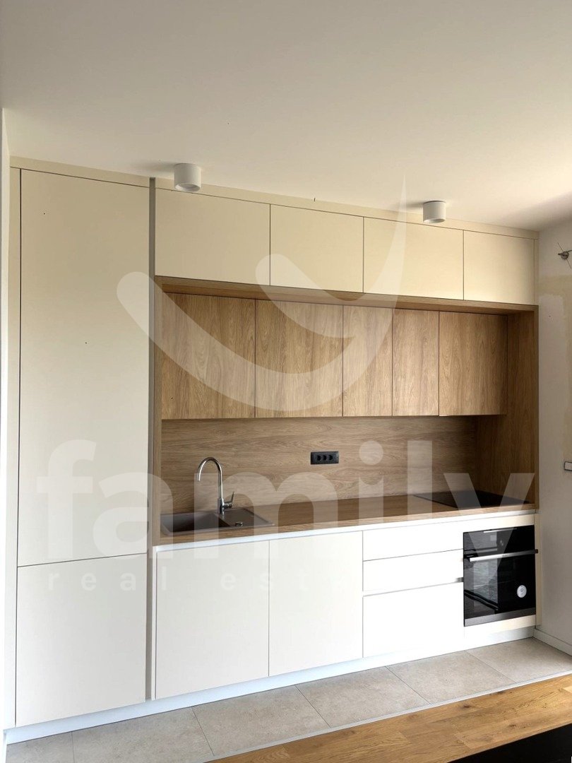 PRODAJA VISOKOKVALITETNE ŠARMANTNE PRIZEMNICE NA MIRNOJ LOKACIJI