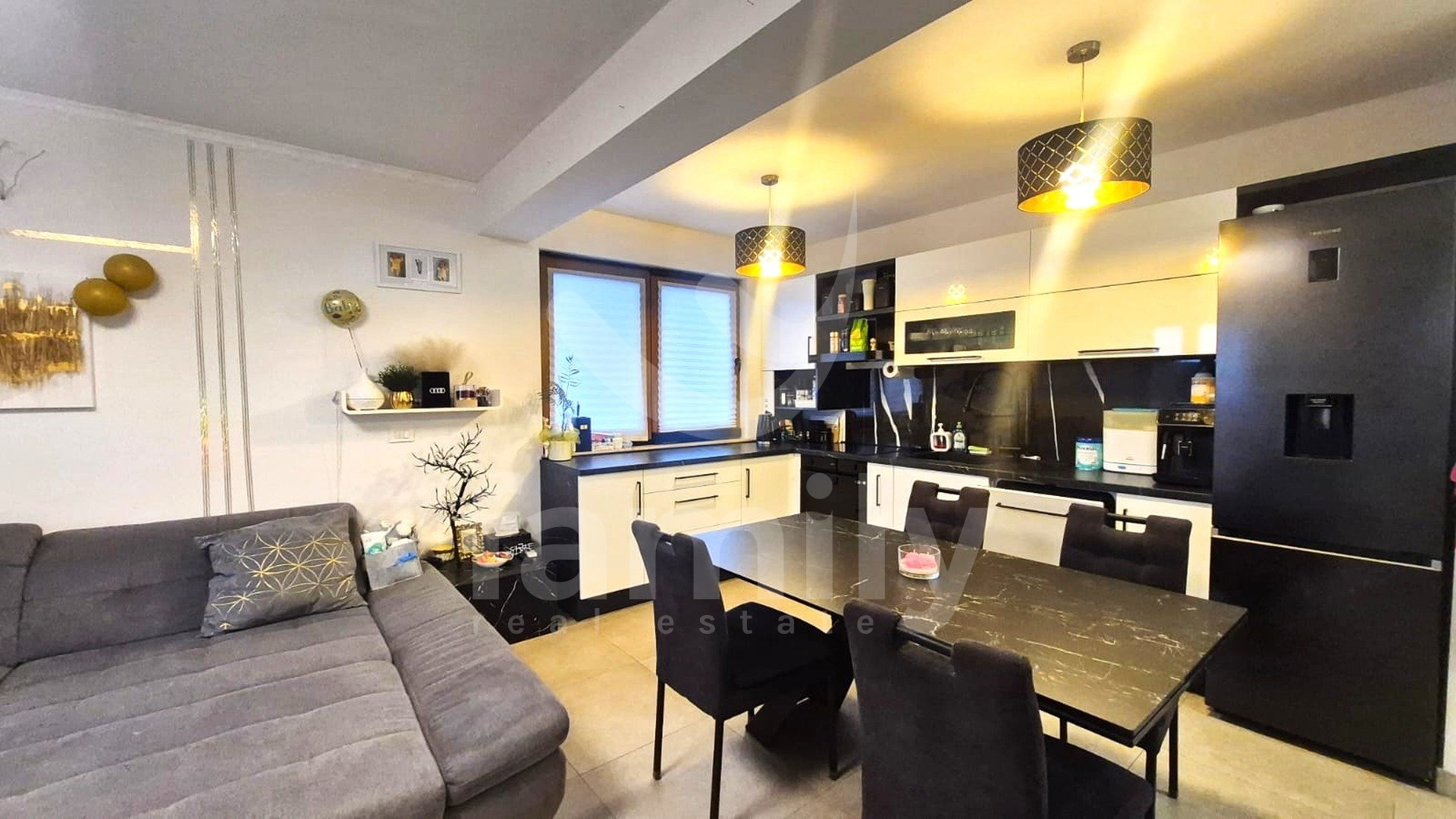 PRODAJA MODERNO OPREMLJENOG STANA NA TOP LOKACIJI