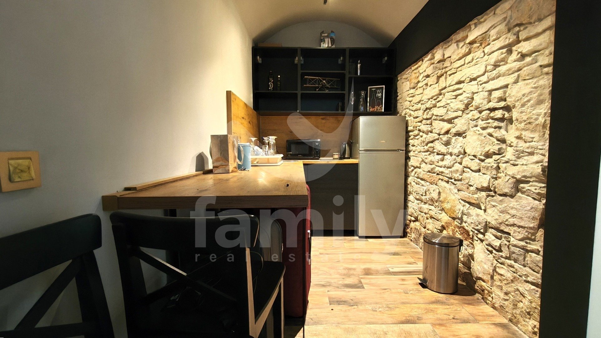 EKSKLUZIVNA PRODAJA ATRAKTIVNOG APARTMANA NA TOP LOKACIJI