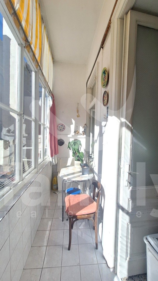 EXCLUSIVE FAMILY APARTMENT WITH HIGH POTENTIAL IN THE CENTER