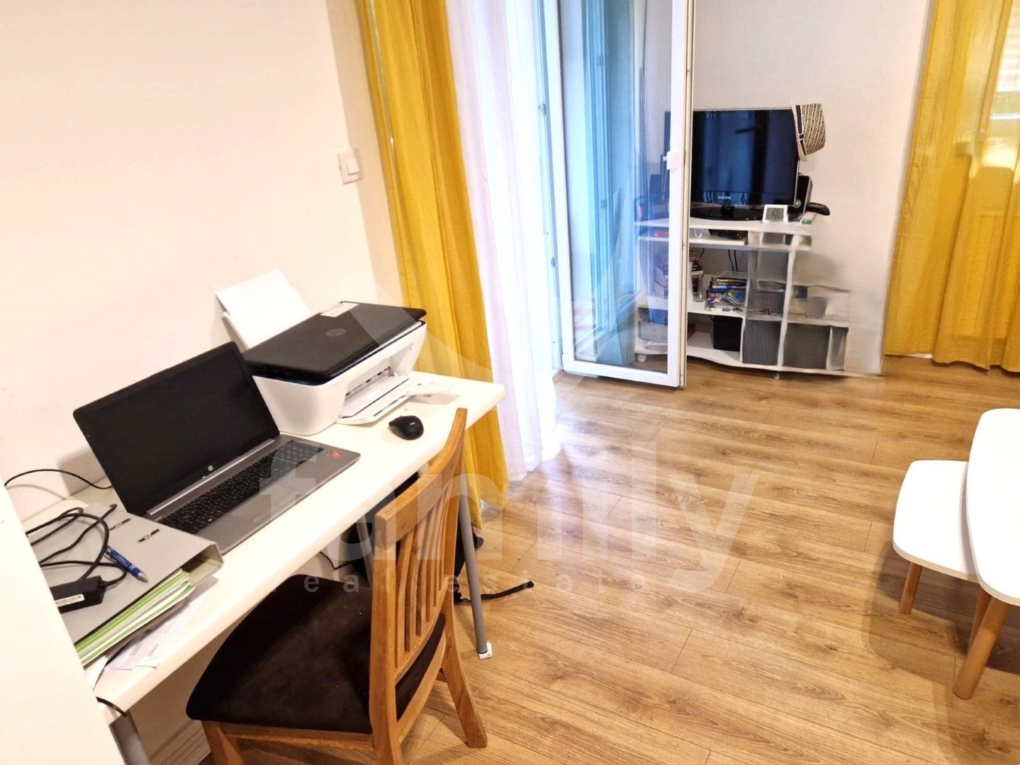 LIJEPI STAN NA ATRAKTIVNOJ LOKACIJI U FAŽANI