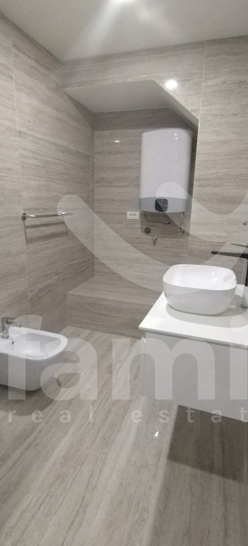 LIJEPA KOMPLETNO RENOVIRANA KUĆA U PULI