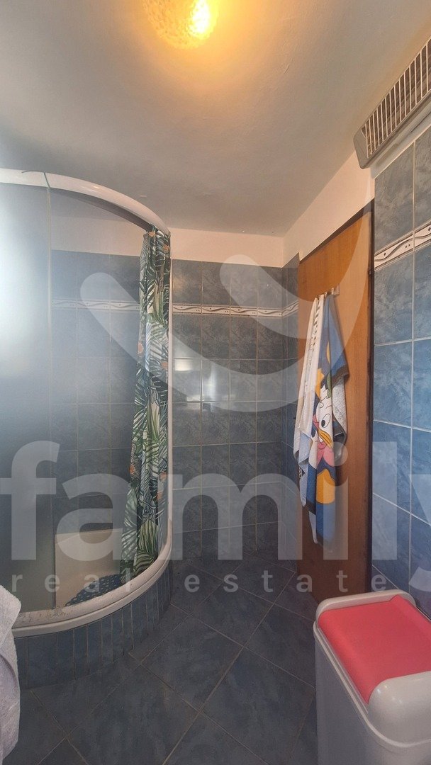 PRODAJA OBITELJSKE KUĆE U NIZU U OKOLICI VIŠNJANA