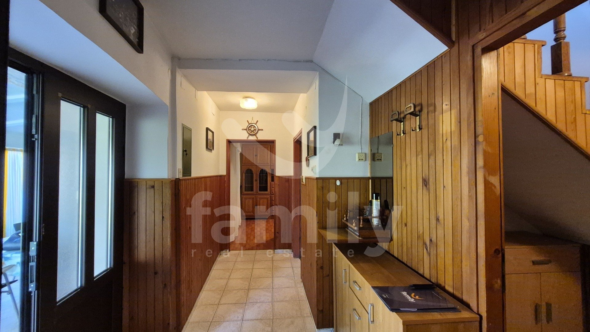 SCHÖNES HAUS MIT GARTEN UND GROßEM BAUPOTENZIAL