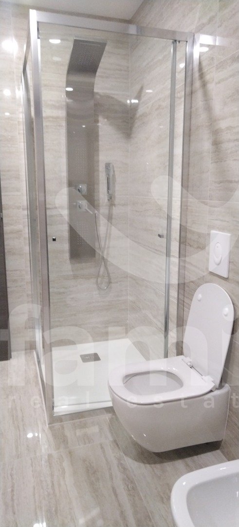 LIJEPA KOMPLETNO RENOVIRANA KUĆA U PULI