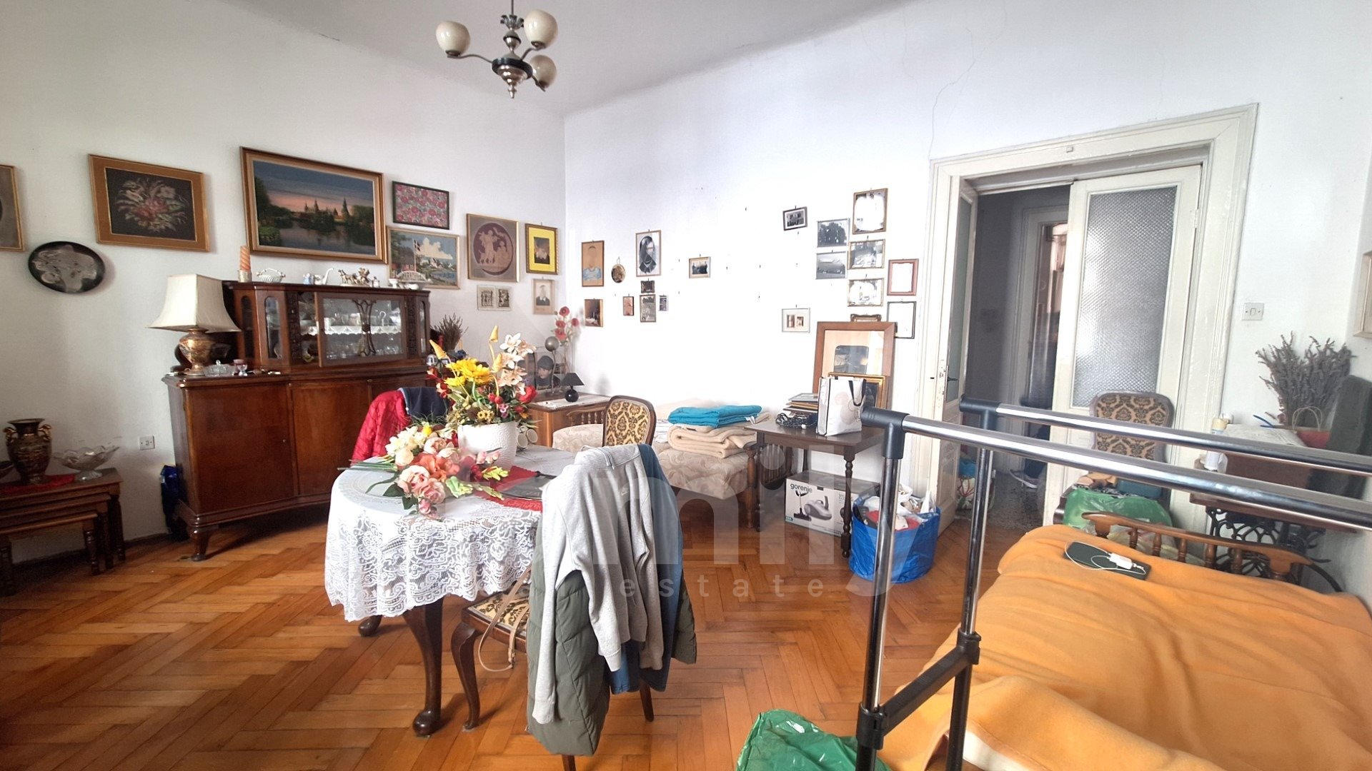 EXCLUSIVE FAMILY APARTMENT WITH HIGH POTENTIAL IN THE CENTER