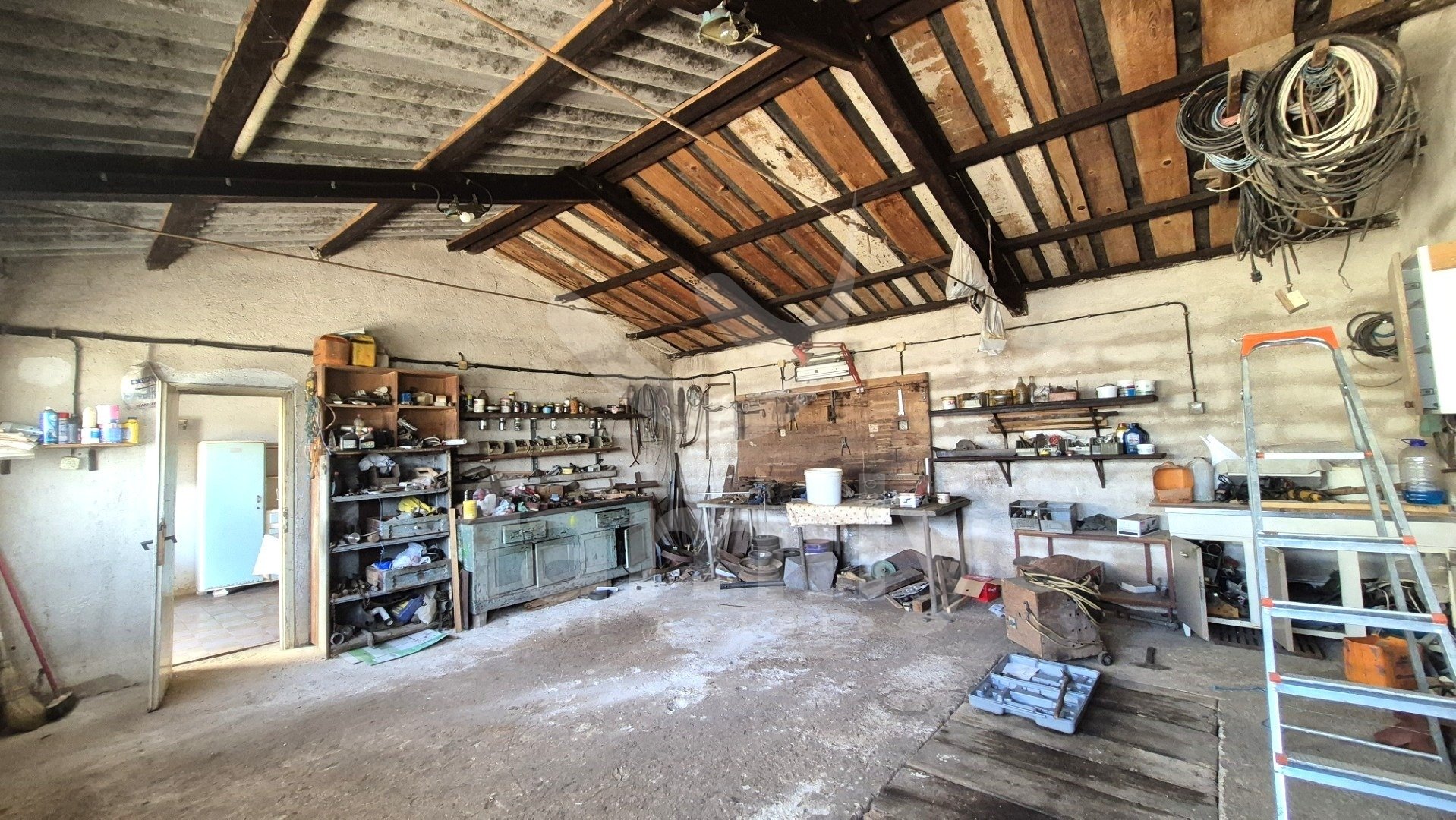 SCHÖNES HAUS MIT GARTEN UND GROßEM BAUPOTENZIAL