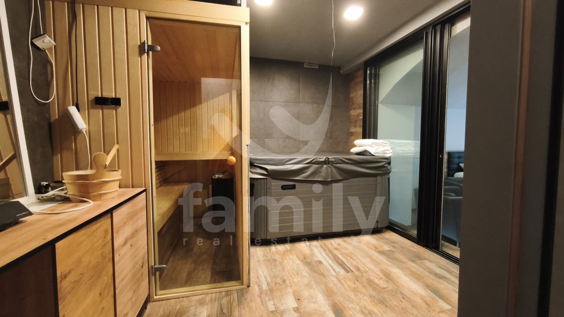 EKSKLUZIVNA PRODAJA ATRAKTIVNOG APARTMANA NA TOP LOKACIJI