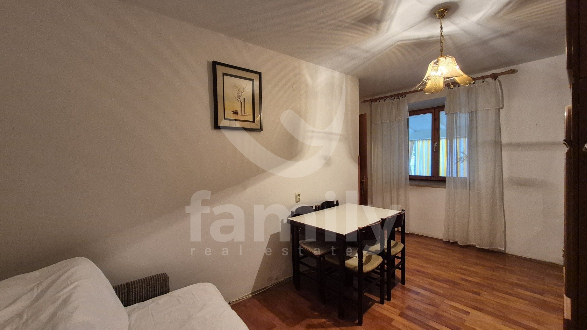 SCHÖNES HAUS MIT GARTEN UND GROßEM BAUPOTENZIAL