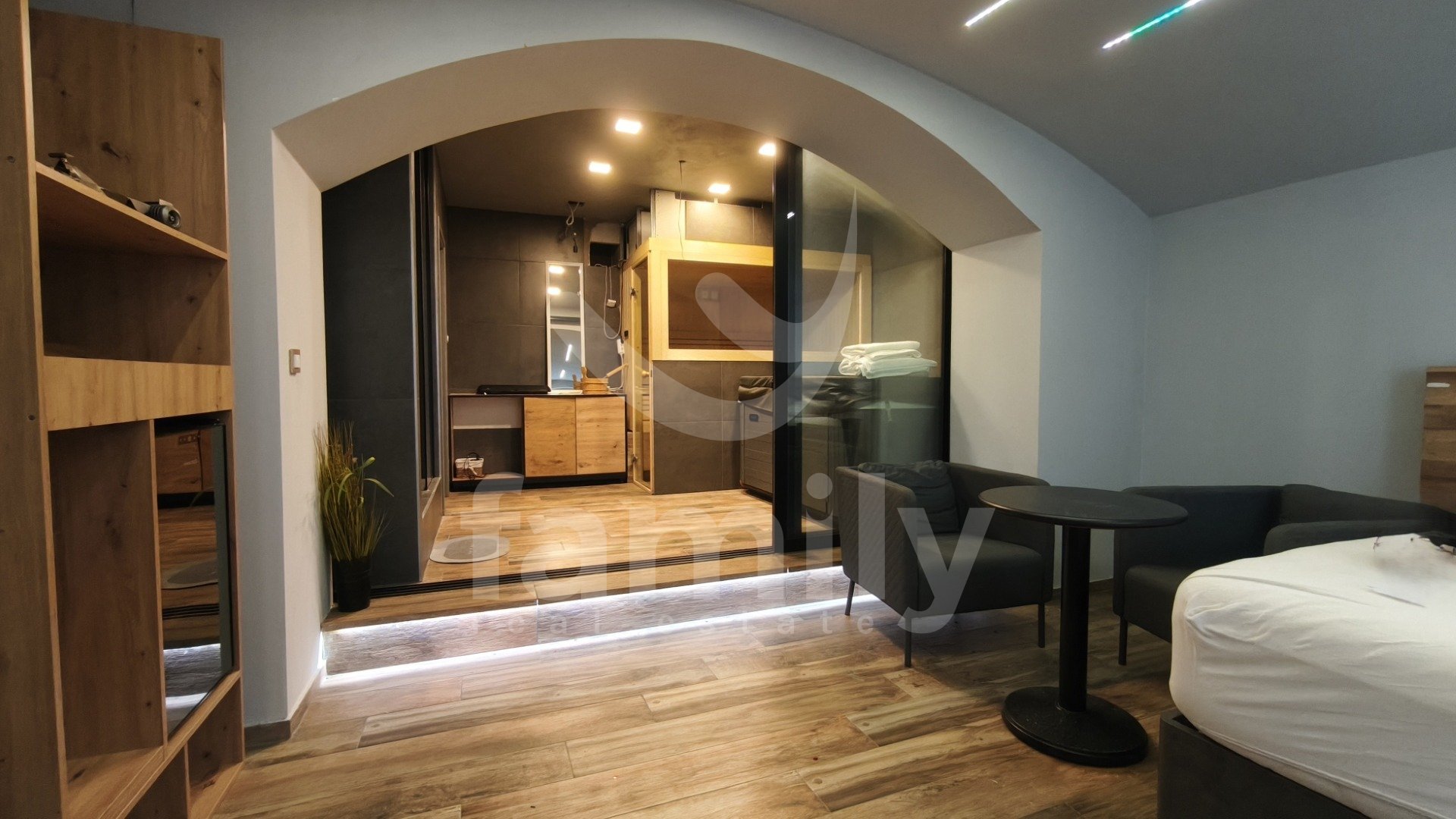 EKSKLUZIVNA PRODAJA ATRAKTIVNOG APARTMANA NA TOP LOKACIJI