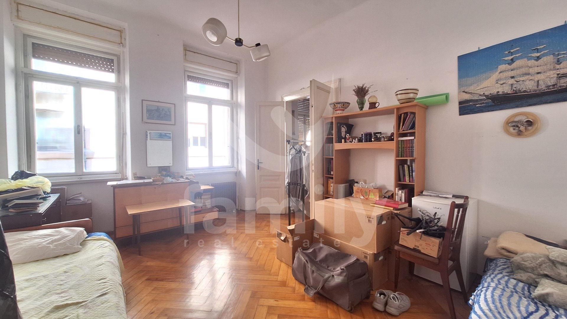 EXCLUSIVE FAMILY APARTMENT WITH HIGH POTENTIAL IN THE CENTER