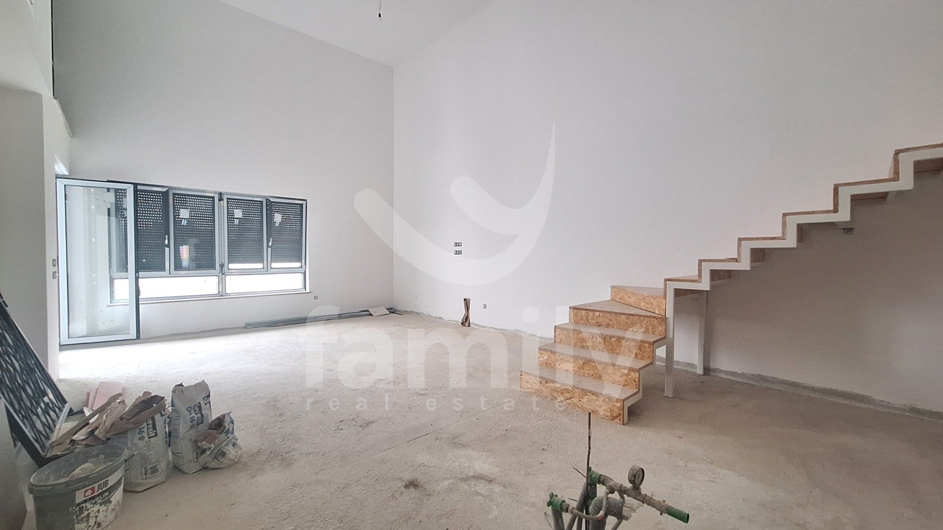 NEUES LUXUS-PENTHOUSE IN TOPLAGE