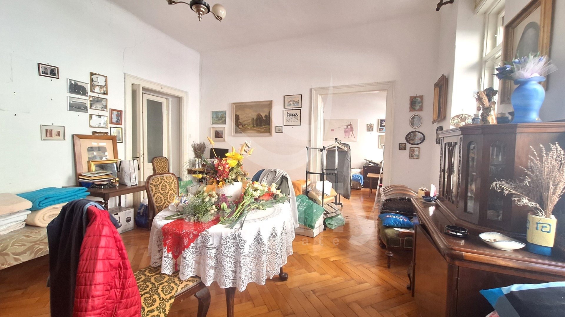 EXCLUSIVE FAMILY APARTMENT WITH HIGH POTENTIAL IN THE CENTER