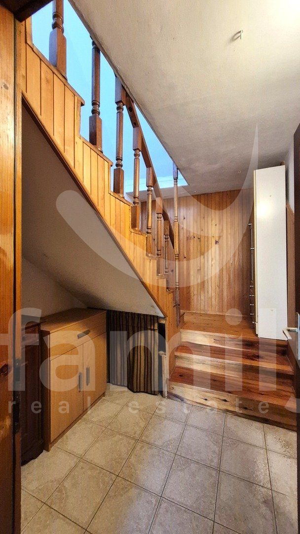 SCHÖNES HAUS MIT GARTEN UND GROßEM BAUPOTENZIAL