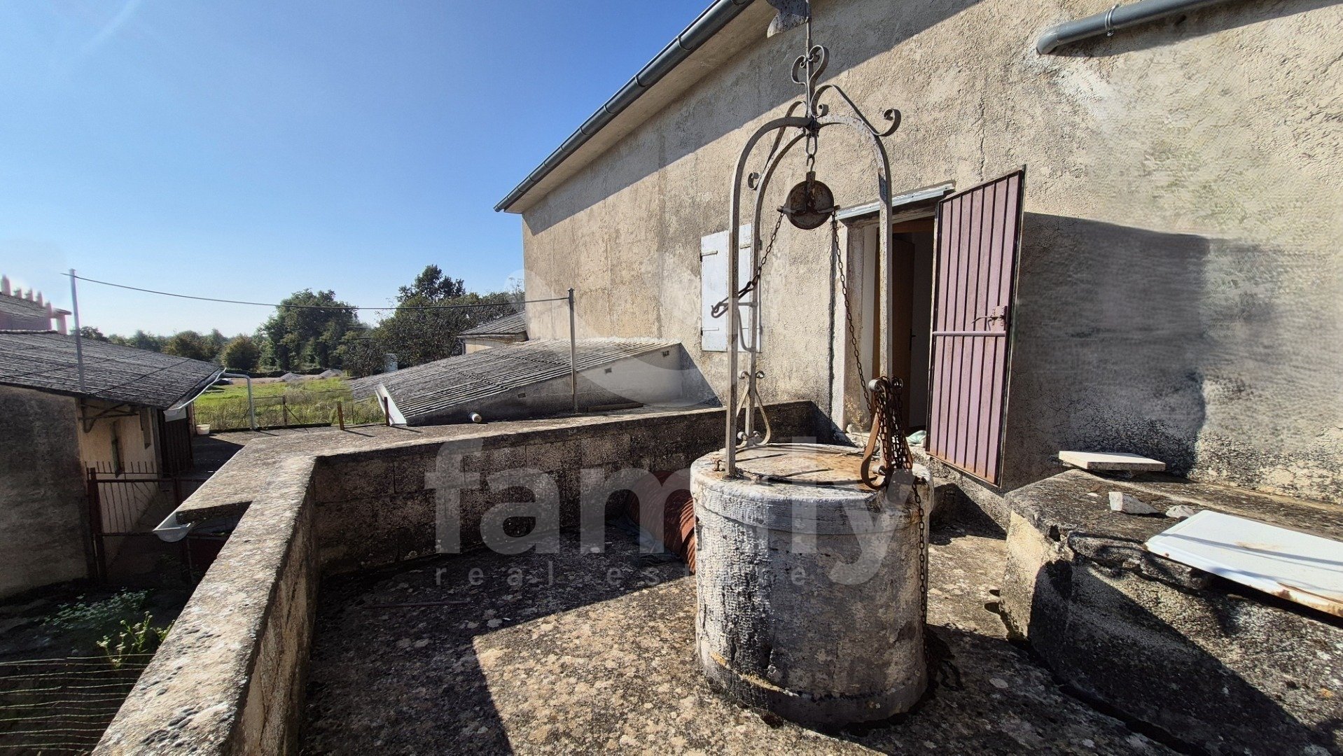 SCHÖNES HAUS MIT GARTEN UND GROßEM BAUPOTENZIAL