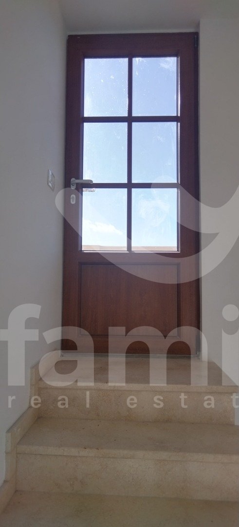 LIJEPA KOMPLETNO RENOVIRANA KUĆA U PULI