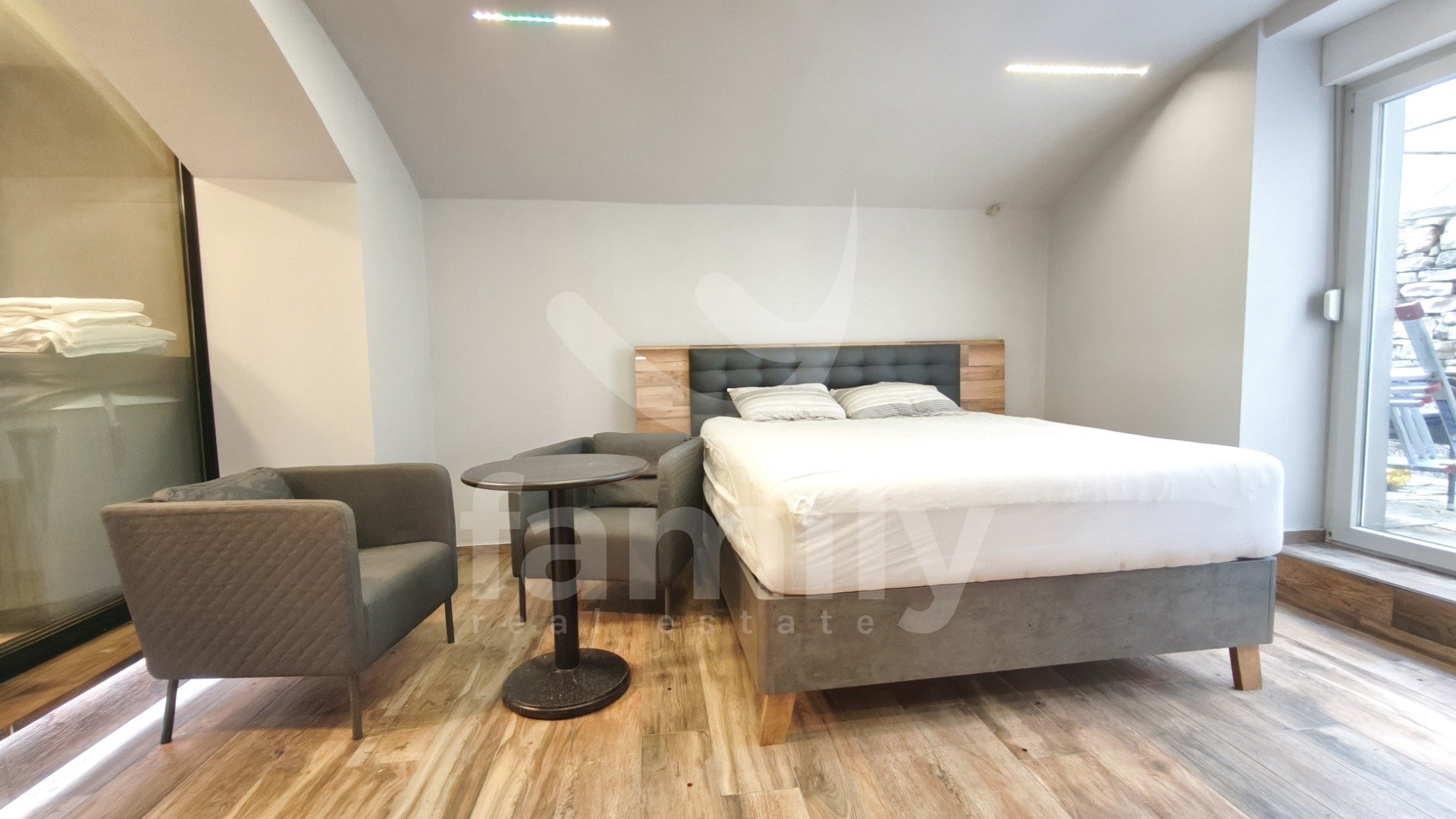 EKSKLUZIVNA PRODAJA ATRAKTIVNOG APARTMANA NA TOP LOKACIJI