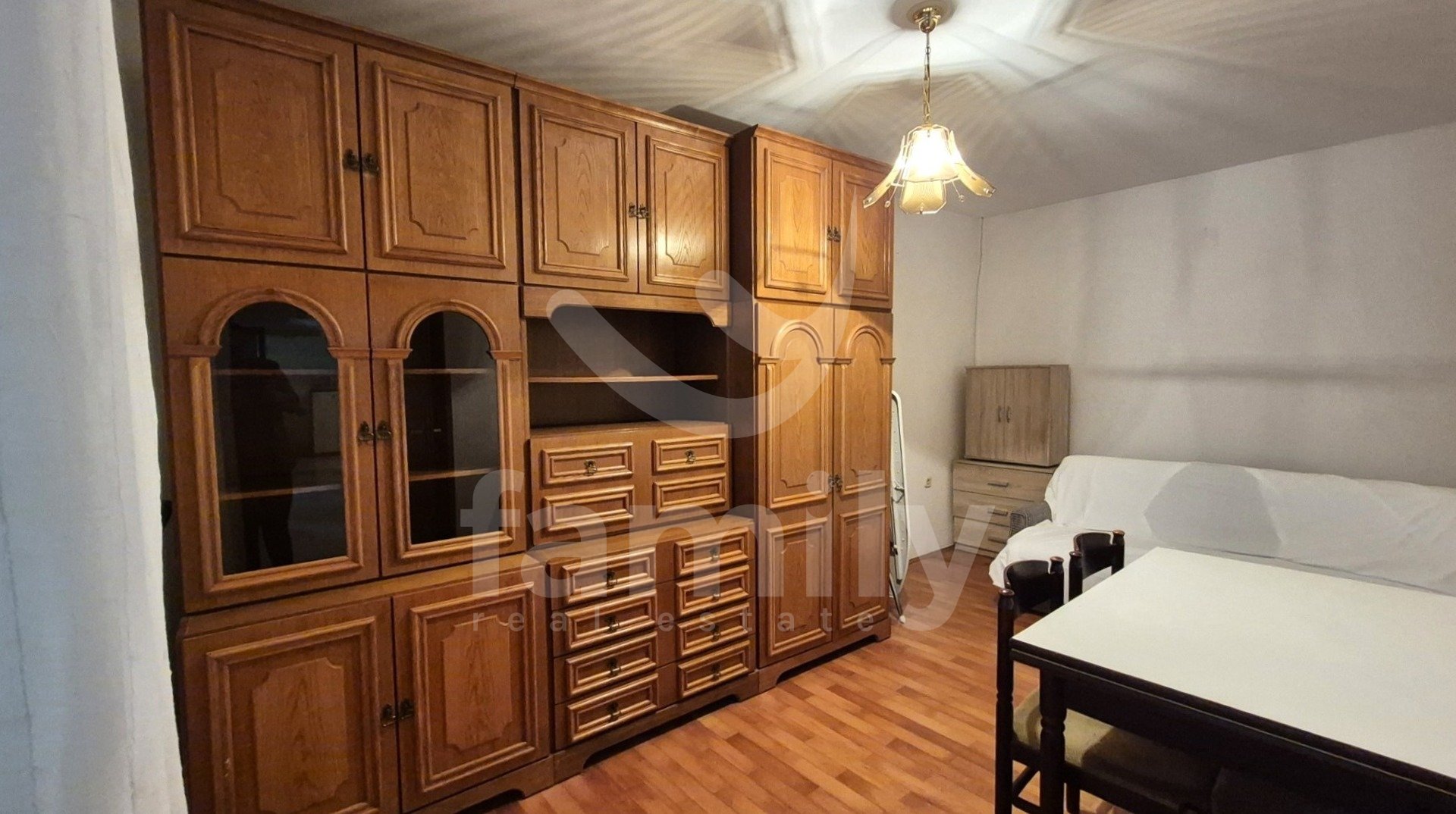 SCHÖNES HAUS MIT GARTEN UND GROßEM BAUPOTENZIAL