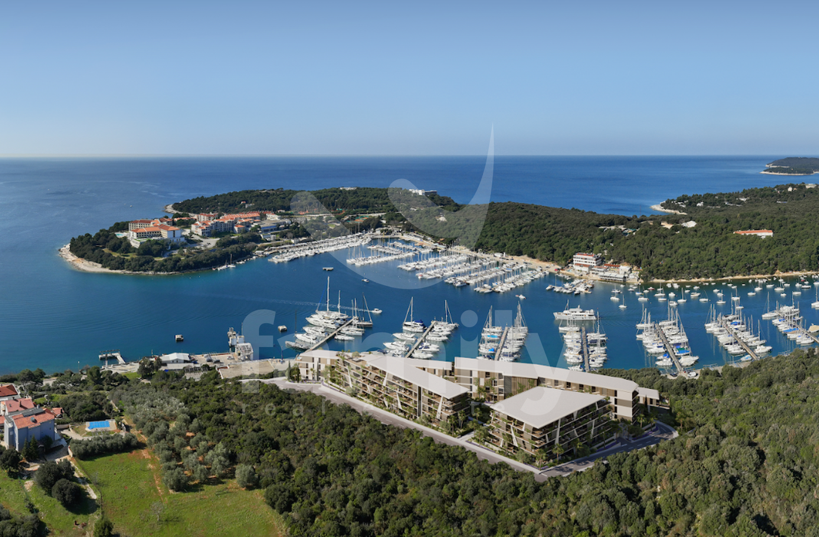 INVESTITIONSPERLE - LUXURIÖSE ERDGESCHOSSWOHNUNG 50 METER VOM MEER ENTFERNT