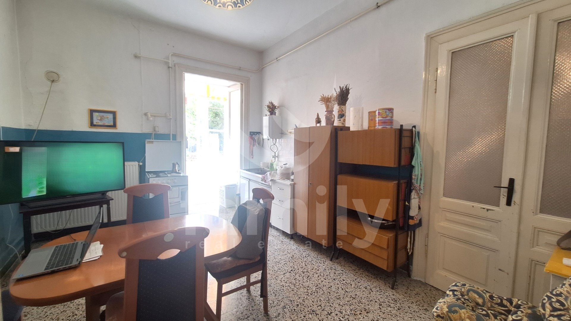 EXCLUSIVE FAMILY APARTMENT WITH HIGH POTENTIAL IN THE CENTER